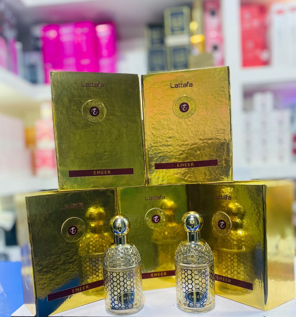 Robin Store Emeer de Lattafa – Fragancia Unisex Amaderada Aromática - Robin store