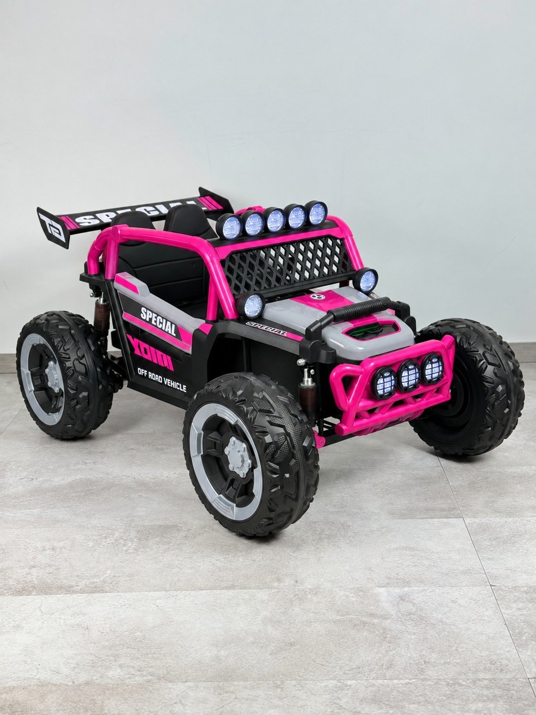 Carro Eléctrico Infantil Campero WILLY 12V con 4 Motores, Bluetooth y Asiento en Cuero - Imagen 2
