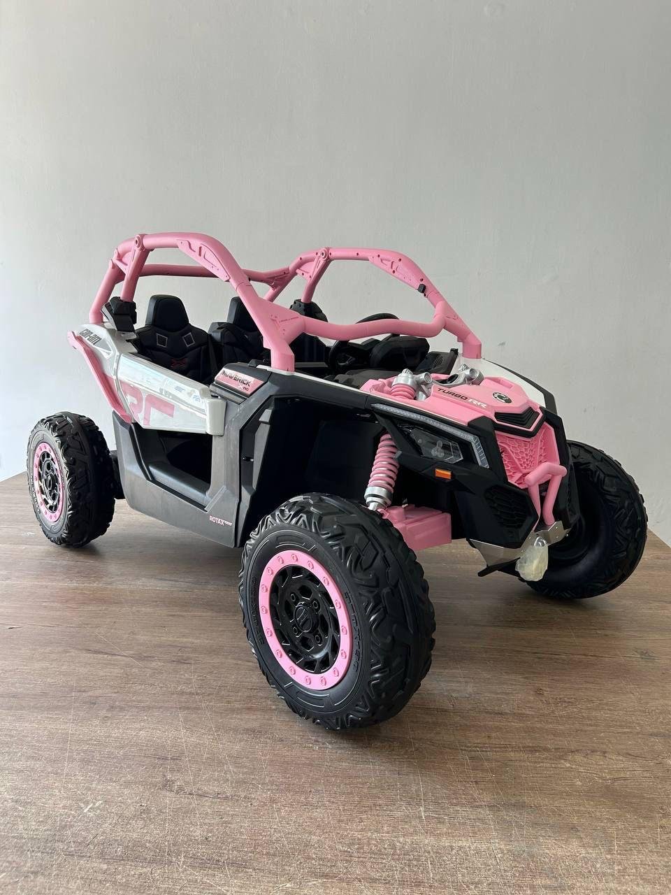Carro Eléctrico Infantil Can-Am Maverick 4x4 24V Licenciado con 5 Motores y Pantalla Multimedia - Imagen 6