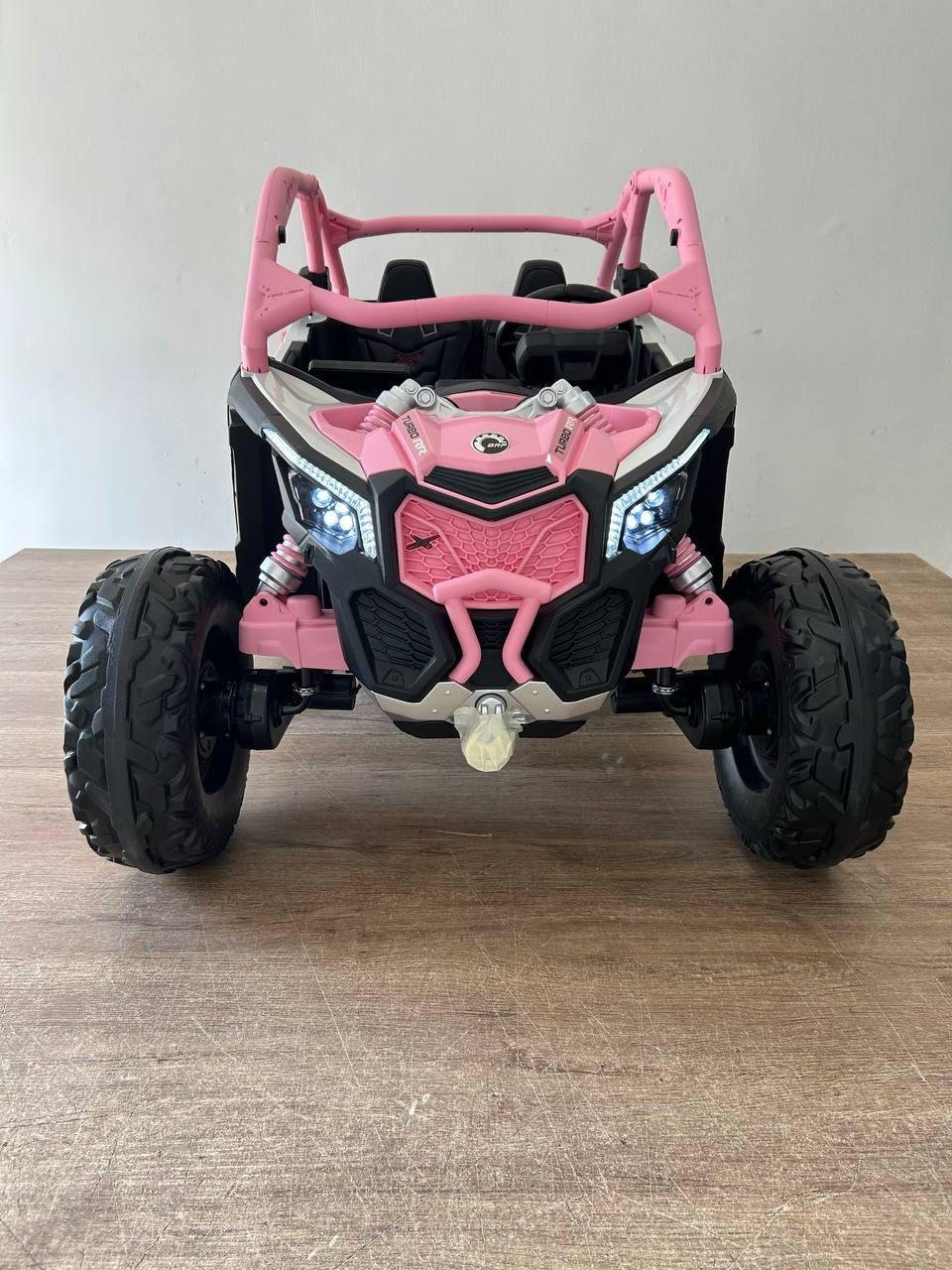 Carro Eléctrico Infantil Can-Am Maverick 4x4 24V Licenciado con 5 Motores y Pantalla Multimedia - Imagen 3