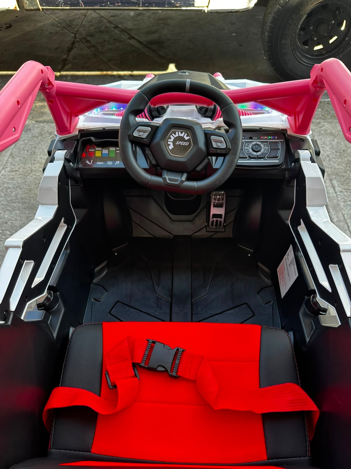 Carro Montable Eléctrico Infantil Razer 12V con 5 Motores, Control Remoto y Llantas de Goma - Imagen 6