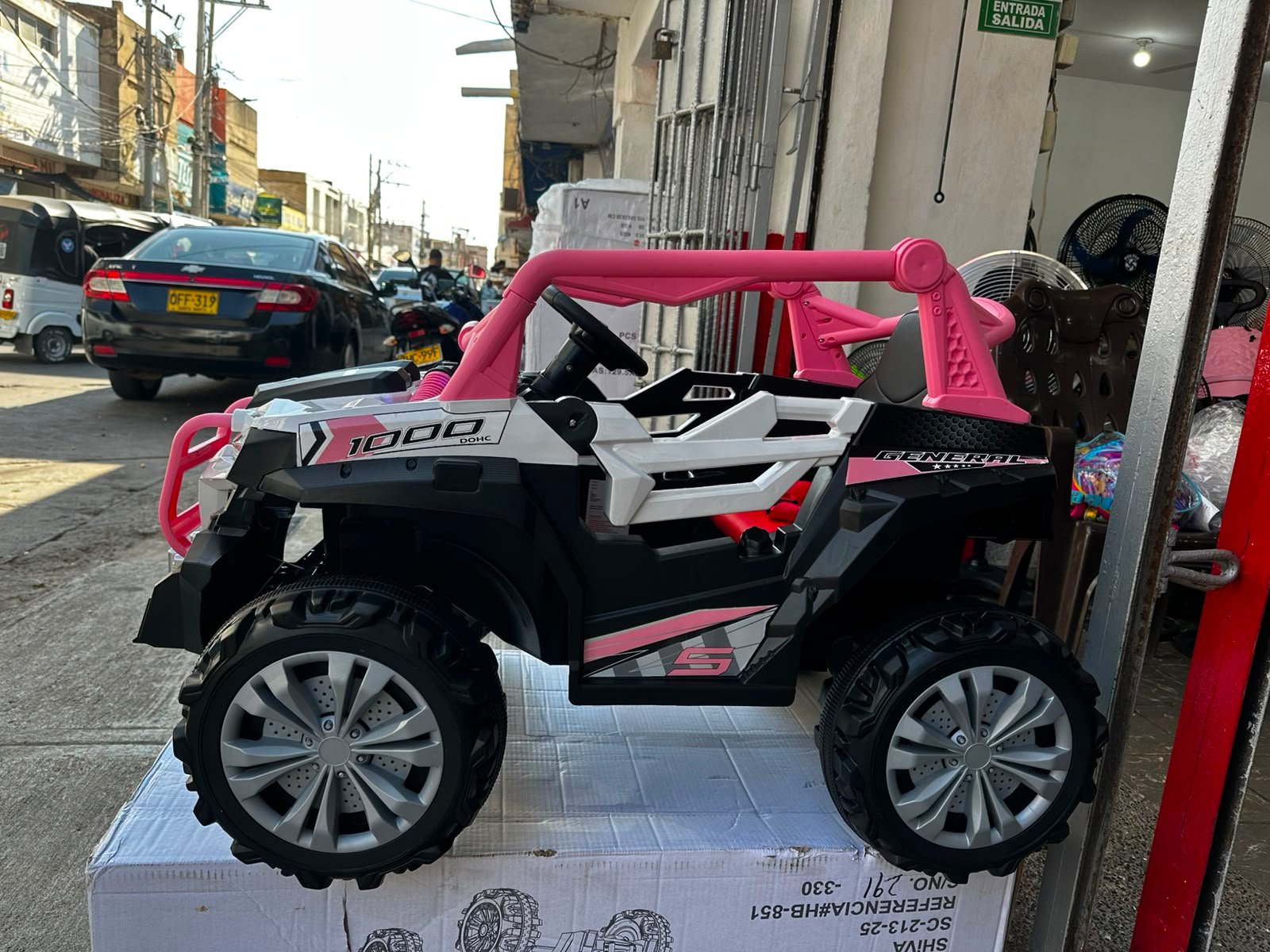 Carro Montable Eléctrico Infantil Razer 12V con 5 Motores, Control Remoto y Llantas de Goma - Imagen 7